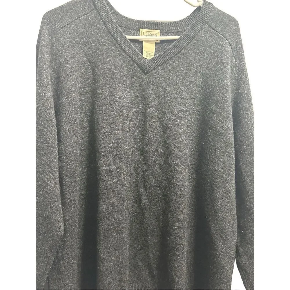 Men's Grey L.L. Bean 100% Lamb's Wool V-Neck pullover Sweater Size XL
